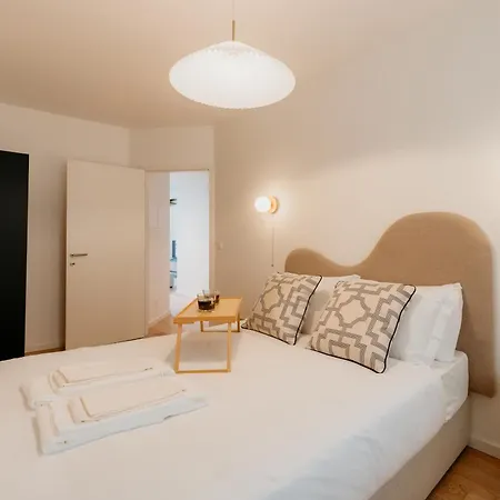 Mary Pink - No 2c - Elegant Two-bedroom *