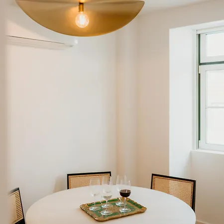 Mary Pink - No 2c - Elegant Two-bedroom